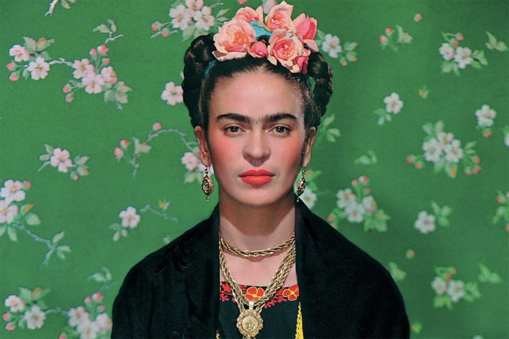 Frida Kahlo / Foto: Nickolas Muray / Victoria and Albert Museum