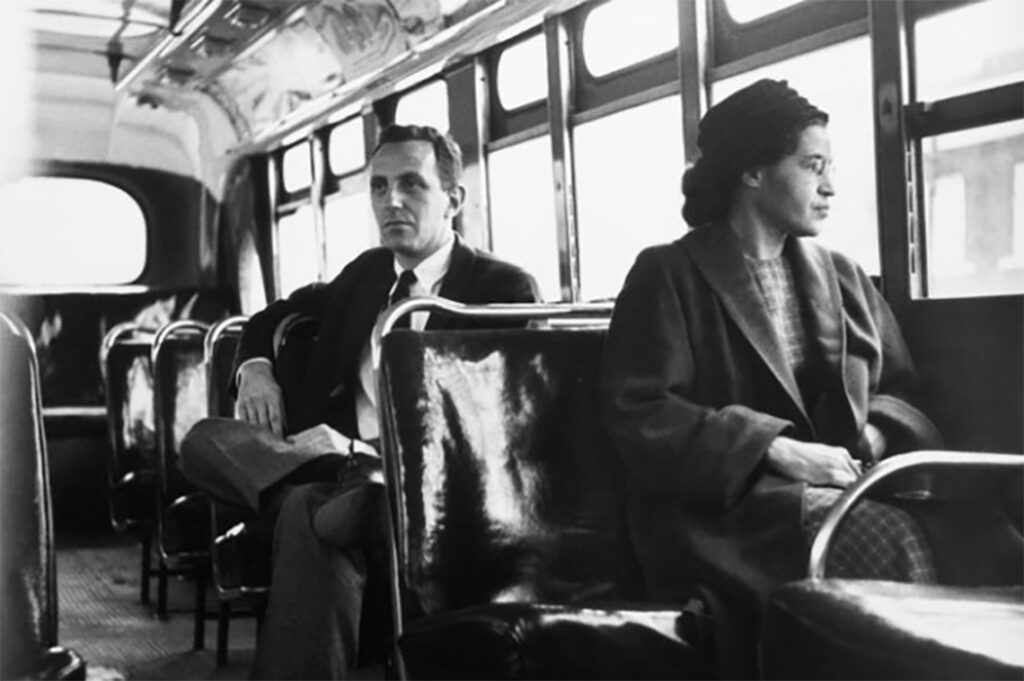 Rosa Parks, conocida como la madre del movimiento por los derechos civiles en Estados Unidos