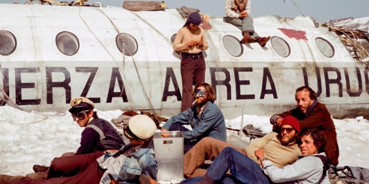 La historia contada en "La Sociedad de la Nieve" es mucho más que un relato de supervivencia